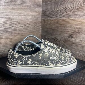 Vans era Star Wars storm trooper black white paisley
